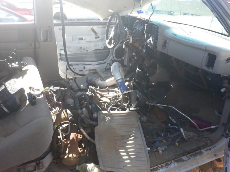 2004 Chevrolet 2500 Silverado Pickup Misc. Engine Part