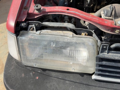 87-88 Toyota FX Passenger Right Head Light Assembly OEM Front Lamp 8111002010