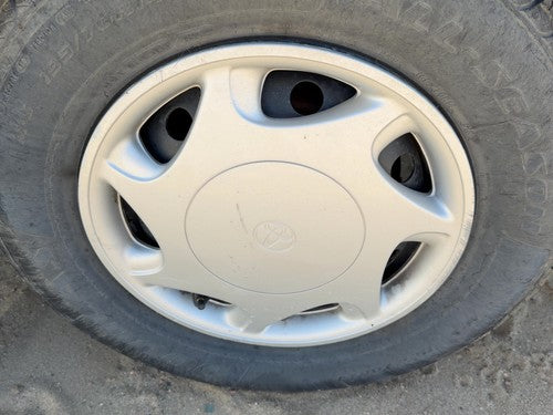 1997-2001 Toyota Camry 14 Inch Seven Hole Hubcap Wheel Cover OEM 42621AA020