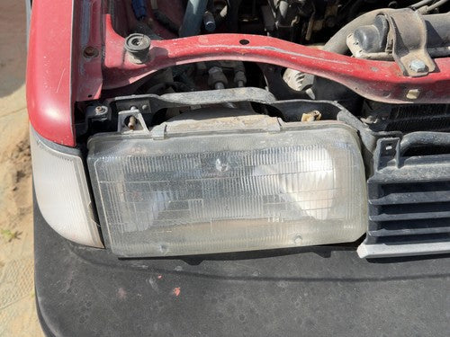 87-88 Toyota FX Passenger Right Head Light Assembly OEM Front Lamp 8111002010