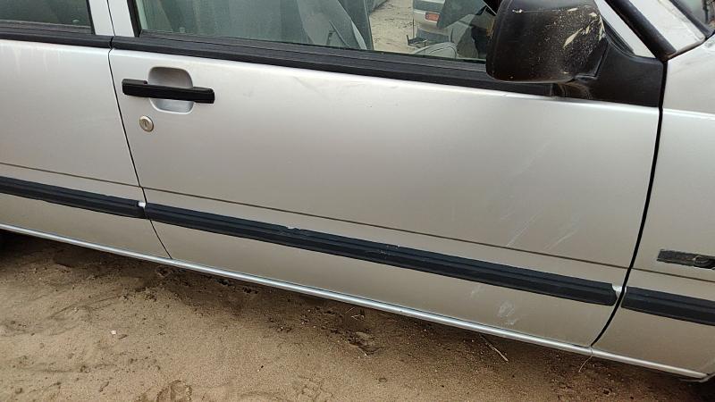 1985-1995 Volvo 740 Front Door RH