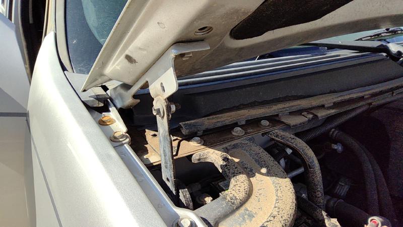 2007-2014 Chevrolet Tahoe Hood Hinge RH