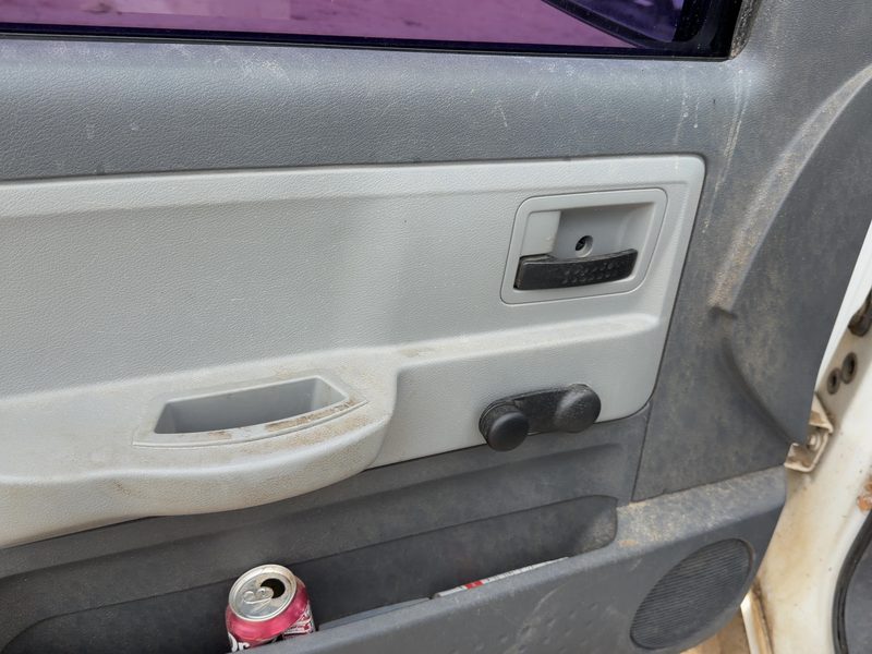 2005-2007 Dodge Dakota (mid-size) Front Door Trim Panel LH