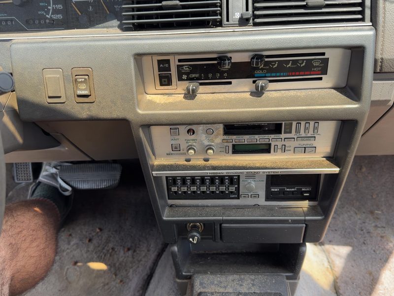 1987-1988 Nissan Maxima Dash Panel