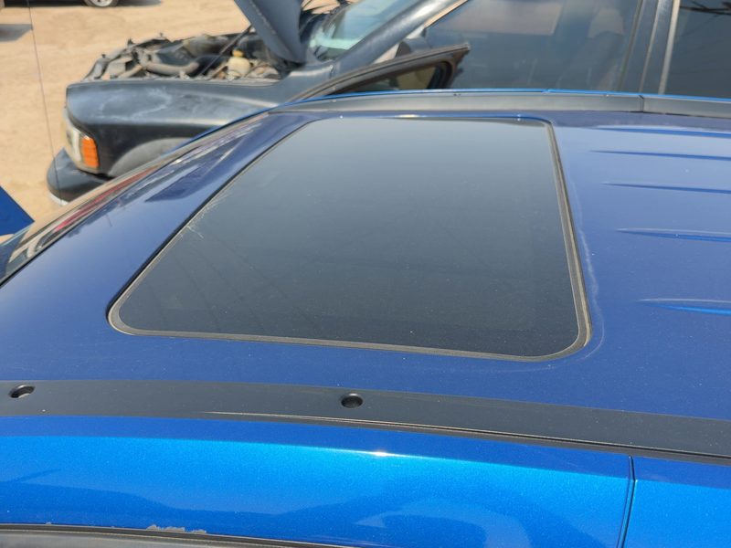 1998-2008 Saturn Vue Roof Glass (Glass Only)