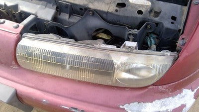 1996-1999 Saturn Sw2 Driver Left Head Light Oem Front Lamp With Bracket 21111169