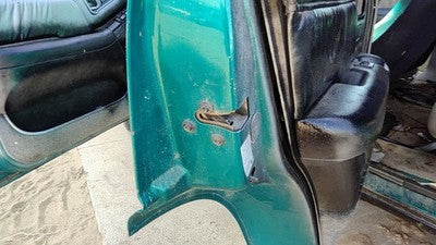 95-05 S10 Blazer Driver Left Rear Door Latch With Rods/Cables Oem Back 16623257