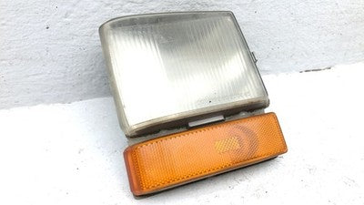 1980-1984 Deville Sedan Driver Left Turn Signal Light Lamp Oem Fender Cornering