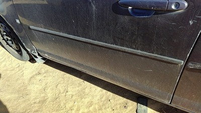 2005-2006 Chevy Cobalt Driver Left Front Moulding From Door Trim Strip Blue 84U