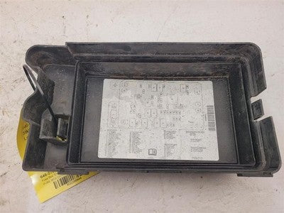 2002-2003 Gmc Envoy Fuse Box Cover Top Plastic Oem Engine 15196430