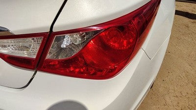 2011-14 Hyundai Sonata Passenger Right Tail Light Brake Lamp Rear Outer Quarter