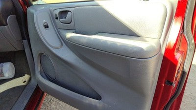 04-07 Town & Country Passenger Right Front Inside Door Trim Panel Only Gray D5