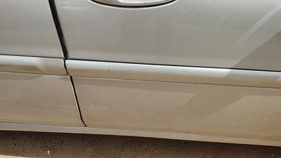 97-05 Malibu Passenger Right Front Moulding From Door Trim Strip Silver 12U
