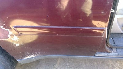 06-09 Blazer Passenger Right Rear Moulding From Door Back Trim Strip Red 49U