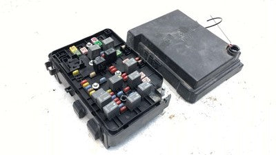 2007 Chevy Cobalt Engine Fuse Box Power Distribution Panel Oem 2.2L 19116537