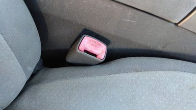 04-05 Toyota Prius Passenger Right Front Seat Belt Buckle Receiver 18 Dark Gray