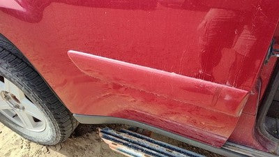 02-05 Trail Blazer Passenger Right Rear Moulding Door Back Trim Majestic Red 86U