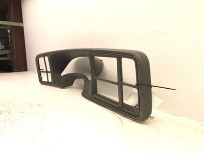 05-06 Gmc Yukon Xl 1500 Speedometer Trim Bezel Dash Surround Panel Radio Gray 92