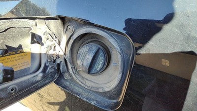 2001-2006 Toyota Prius Fuel Filler Neck Assembly With Gas Cap Oem 7720147051