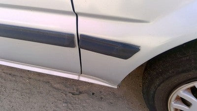 1990 Corolla Station Wagon Passenger Right Moulding From Fender Oem Trim Strip