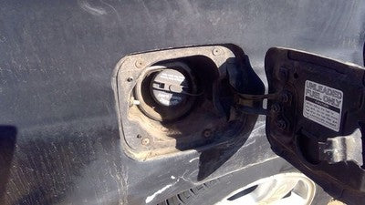 1998-2002 Subaru Forester Fuel Filler Neck Assembly With Gas Cap Oem 42066Fa140
