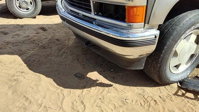 1992-1999 Chevy Suburban Chrome Front Bumper Assembly With Brackets Oem 15574111
