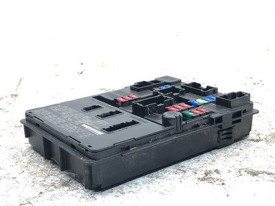 2013-15 Nissan Versa Power Supply Control Module Engine Compartment 284B7 1Hr0c