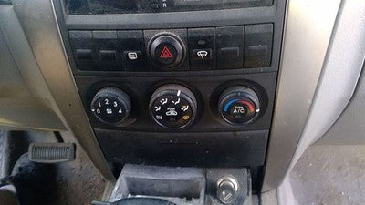 2003-2006 Kia Sorento Temperature Control Module In Dash Heater Ac Head Unit Lx
