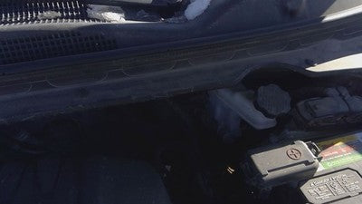2011-16 Kia Sportage Driver Left Windshield Wiper Arm Oem Blade Lever 983103W000