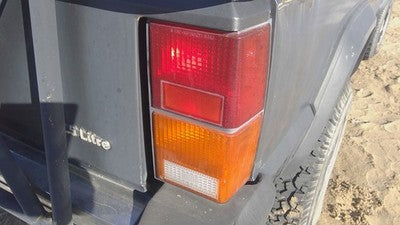 1984-1996 Jeep Cherokee Passenger Right Tail Light Oem Brake Lamp Rear 4720500