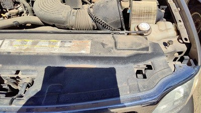97-05 Ford Expedition Top Plastic Cover Above Radiator Support Sight Shield Oem
