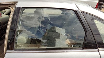 2000-2005 Saturn L100 Driver Left Rear Side Window Door Glass Oem Back 24416379
