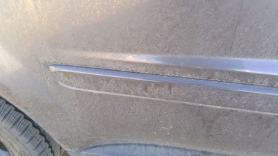 06-09 Torrent Passenger Right Rear Moulding From Door Back Trim Granite Gray 44U