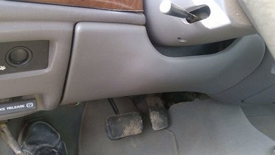 1998-1999 Mercury Sable Lower Dash Under Column Knee Bolster Trim Panel Gray N2