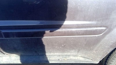 06-09 Torrent Driver Left Rear Moulding From Door Back Trim Granite Gray 44U