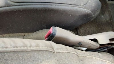 2000 Ford Windstar Driver Left Front Seat Belt Buckle Receiver Oem Tan