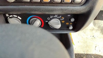 2000-2002 Pontiac Sunfire Temperature Control Module In Dash Heater Ac Head Unit