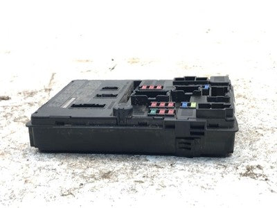 2013-15 Nissan Versa Power Supply Control Module Engine Compartment 284B7 1Hr0c