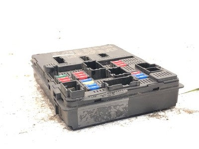 2013-15 Nissan Versa Power Supply Control Module Engine Compartment 284B7 1Hr0c