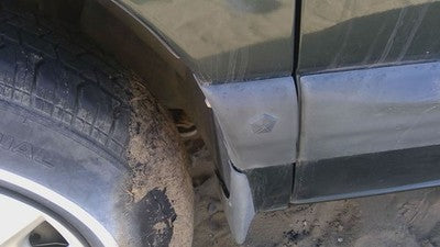 1996-2000 Chrysler Voyager Driver Left Moulding From Fender Oem Trim Strip