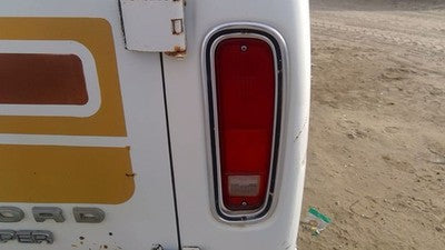 1975-1991 Ford Van E250 Passenger Right Tail Light Oem Brake Lamp Rear