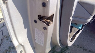 1991 Cutlass 2 Door Driver Left Front Door Latch With Rods/Cables Oem