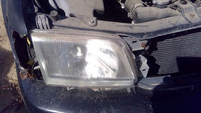 2001-2002 Subaru Forester Passenger Right Head Light Oem Front Lamp With Bracket