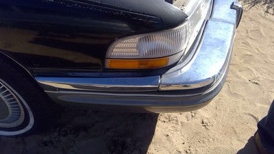 91-96 Buick Park Ave Passenger Right Front Turn Signal Light Lamp Fender Mounted