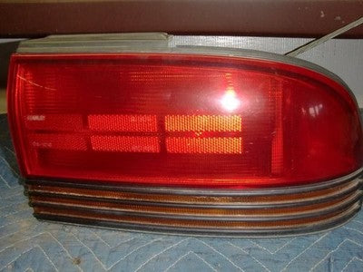 94-95 Diamante Brake Lamp Passenger Right Tail Light Sedan Lid Mounted