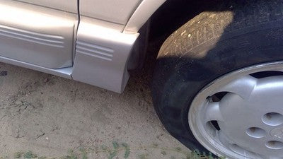 1991 Cutlass 2 Door Passenger Right Moulding From Fender Oem Trim Strip Silver