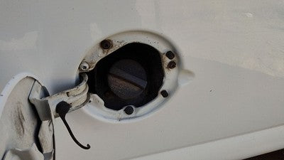 1998-2002 Savana Van 2500 Fuel Filler Neck Assembly With Gas Cap Oem 15156236