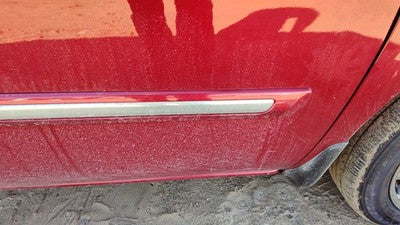 04-07 Town & Country Passenger Right Front Moulding Door Trim Inferno Red Prh