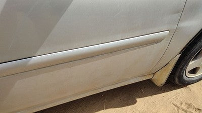 97-05 Malibu Passenger Right Front Moulding From Door Trim Strip Silver 12U