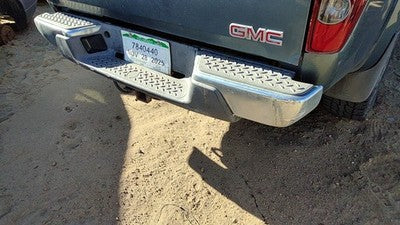 2004-2012 Gmc Canyon Rear Bumper With Mount Brackets Oem Back Step Dented Chrome